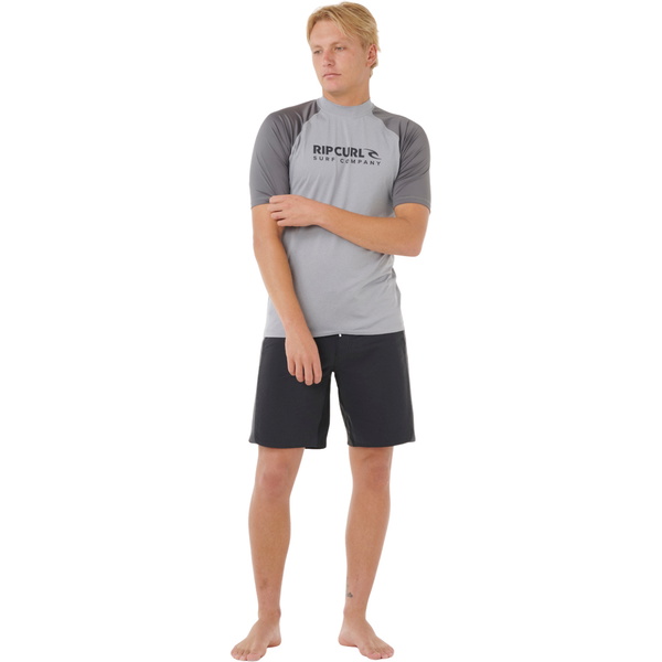 2026 Rip Curl M&auml;nner Shock UPF Kurzarm-Lycra-Weste 16HMRV - Grey Marle